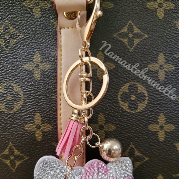 Hello Kitty Pink Bow Crystal Rhinestone Keychain Bag Charm with Tan Tass… - Picture 8 of 14